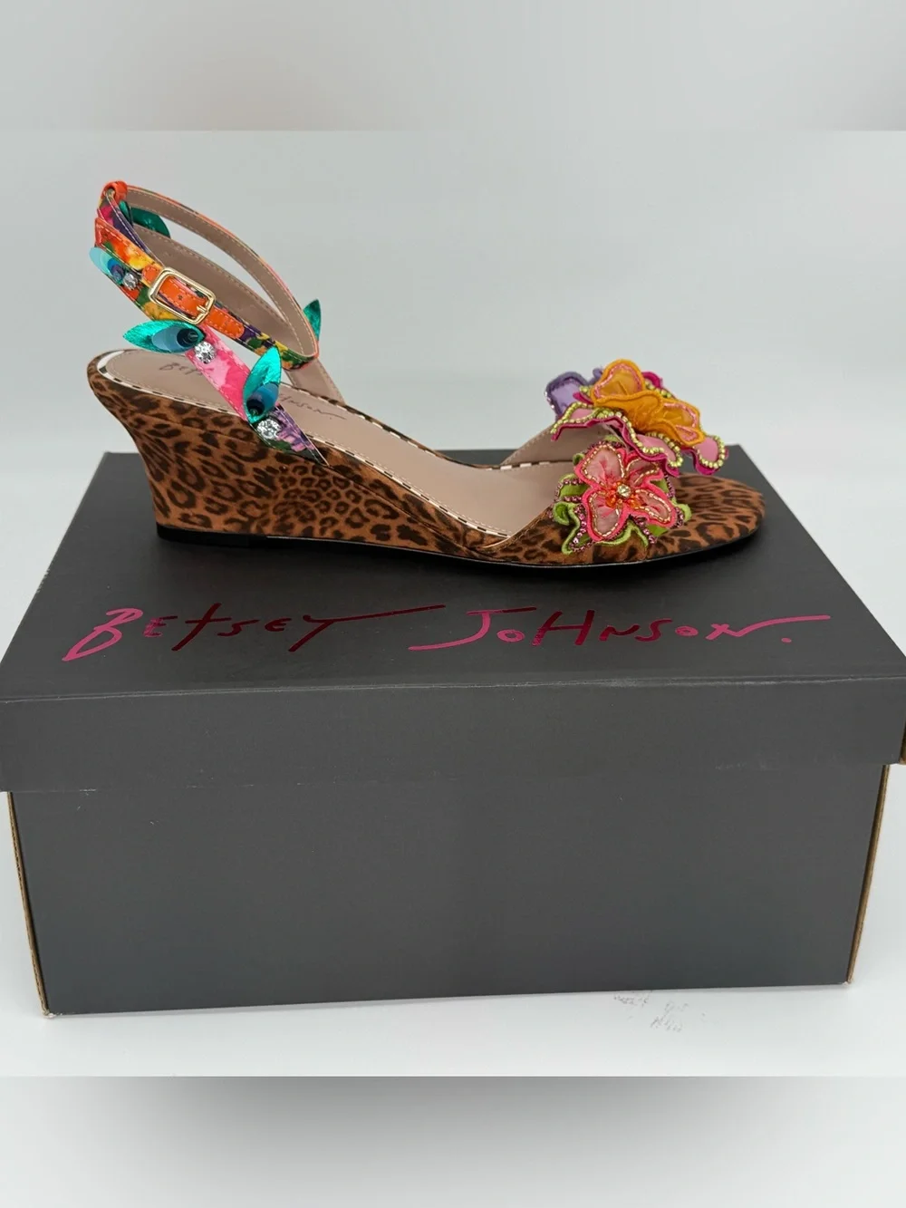 NIB Betsey Johnson Spenser Leopard Multi Floral Wedge Sandals 10